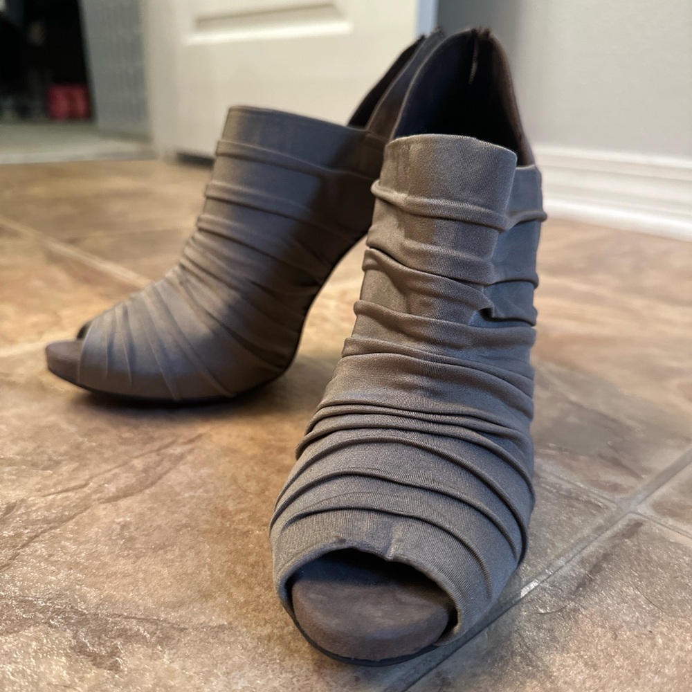 Stele Italian Shoes Lycra + Suede, Leather Sole Size 39